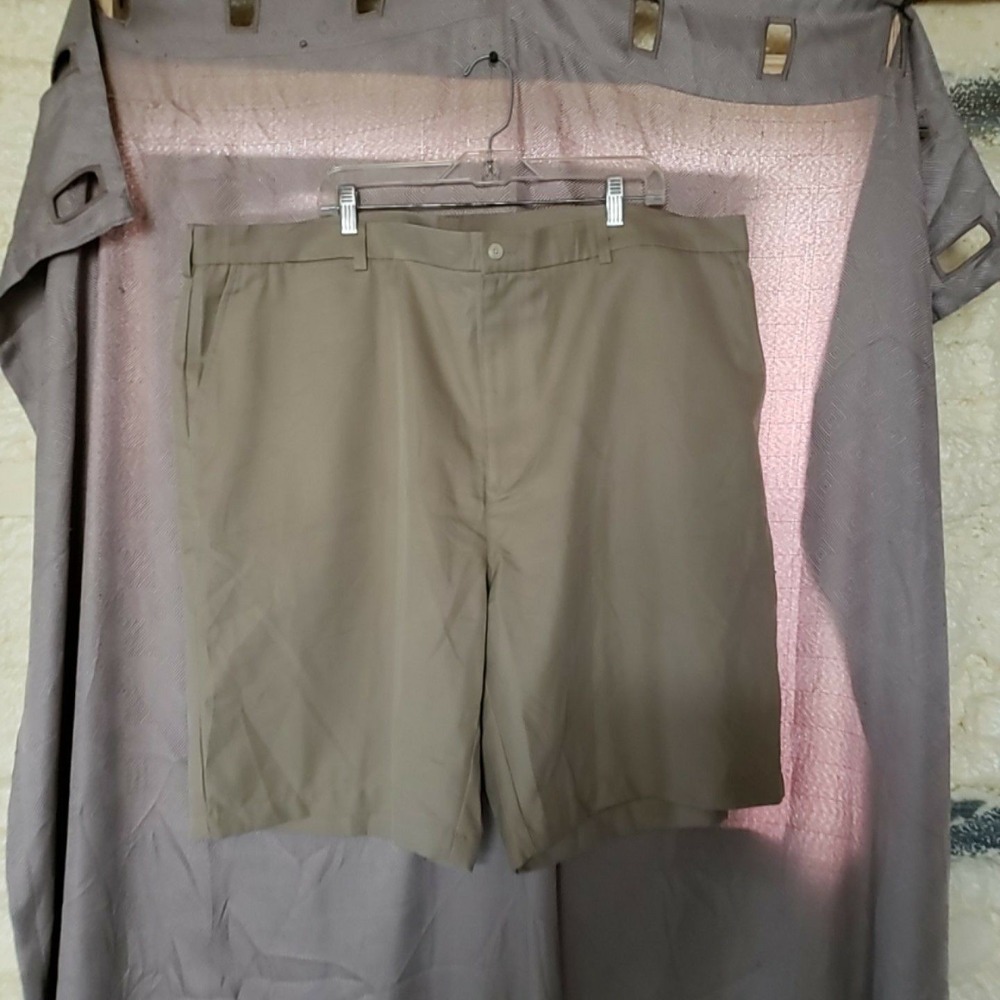 Grand Slam Shorts Mens 48 Beige Microfiber Chino Flat Front 10 Inseam Casual
